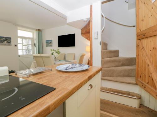 Curlews Cottage - image 12