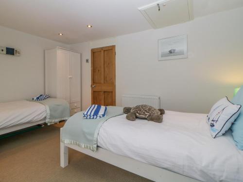 Curlews Cottage - image 11