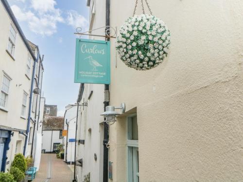 Curlews Cottage - image 13