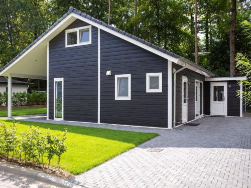  Holiday home with covered terrace in Rhenen in Rhenen