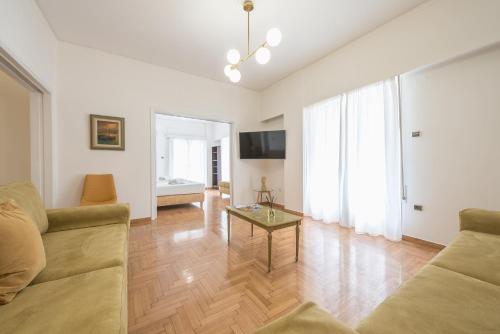 Victoria Majestic Suites Apartments - image 3