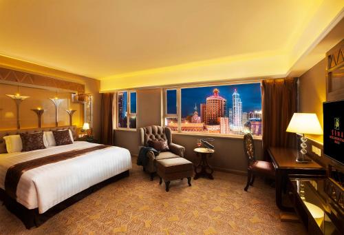 Grand Deluxe Room