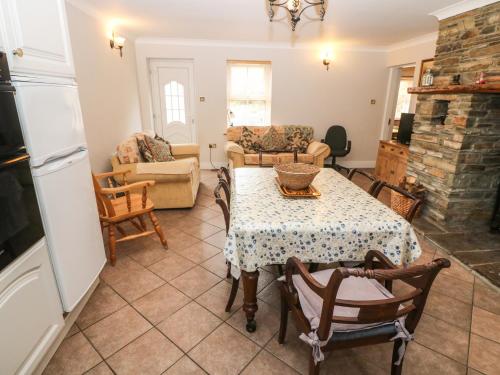 Lis-Ardagh Cottage 1 - image 2