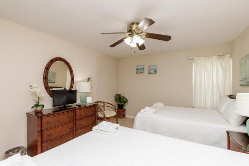 Surfside 102 by Padre Escapes - image 11