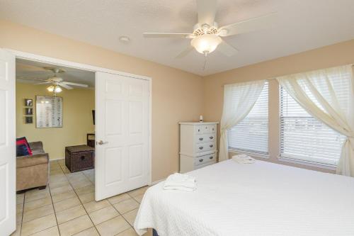Cay Escape 102 by Padre Escapes - image 12