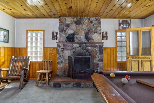 Lake Shore-12 by Big Bear Vacations - image 12