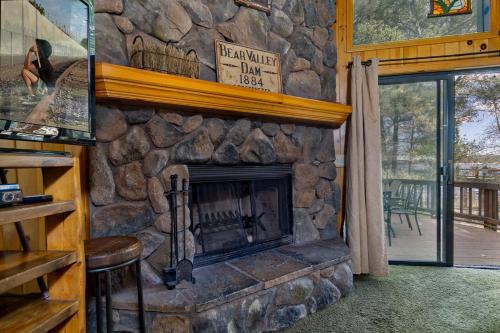 Lake Shore-12 by Big Bear Vacations - image 10