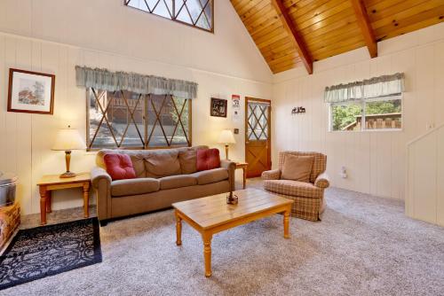 Dusk to Dawn-557 by Big Bear Vacations - image 2