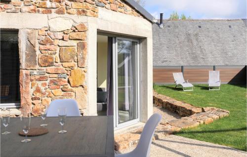 Tampilan eksterior, 3 Bedroom Amazing Home In La Hague in Vasteville