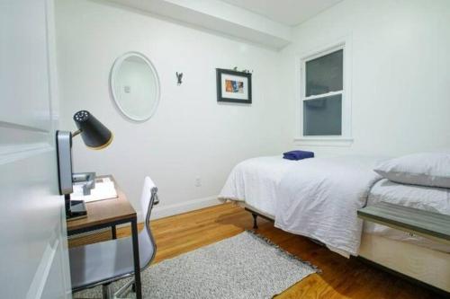 3BD 1,5BTH Spacious Apt in Mission Hill