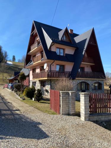 Pokoje u Pająków (Pokoje u Pajakow) in 班斯卡維茲納