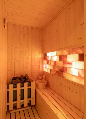 Sauna, Kua Casa Suite  in Da Nang