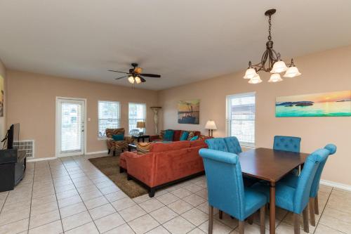 Waterfront Retreat B-1 by Padre Escapes - image 12