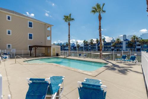 Waterfront Retreat B-1 by Padre Escapes - image 14