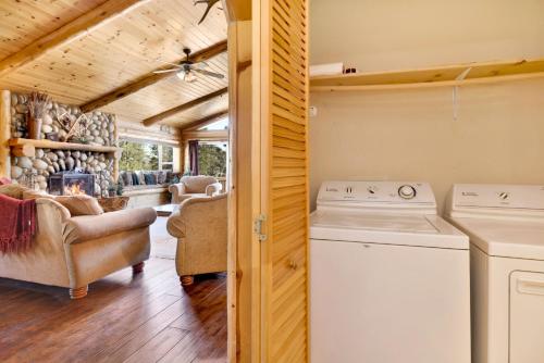 Alpine Lodge-1085 by Big Bear Vacations - image 8