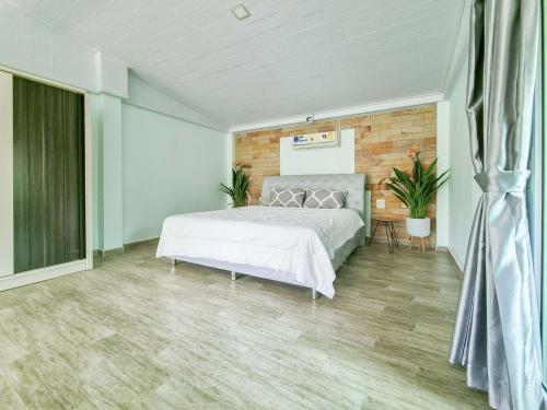 Tina's Living Paradise II - Guesthouses with private pool, 5 min to beach Tina's Living Paradise II - Guesthouses with private pool, 5 min to beach