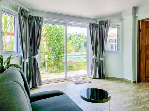 Tina's Living Paradise II - Guesthouses with private pool, 5 min to beach Tina's Living Paradise II - Guesthouses with private pool, 5 min to beach