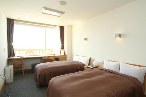 Twin Room with Sea View - Non-Smoking