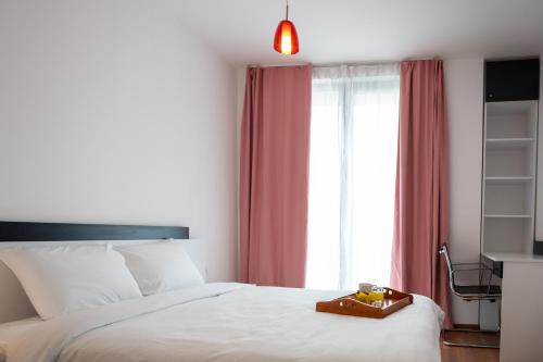Sunny 1BDR Apartment near Center, Sofia