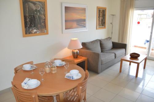 Apartamentos Estartit Park