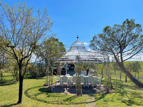 Kert, Appartamento con Piscina e Giardino a Siena in Costalpino