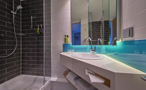 Holiday Inn Express Frankfurt Messe an IHG Hotel - image 9