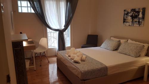 Begonia-Athens Center, 6 BD, 2,5 BATH