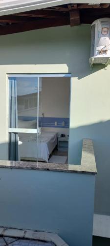 Large Single Room image 1
