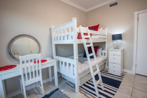 Stay at The Point - Triumphant Tropical Tranquility