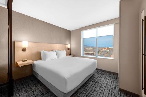King Room room in Hyatt Place Colorado Springs Downtown