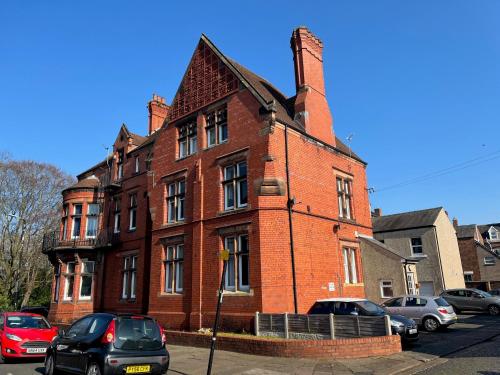 Red Gables - Ground Floor