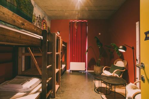 Lakeside Paradise Sport Hostel - image 2