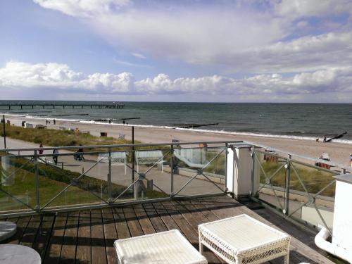 Haus Bischofsstab - Ferienwohnung am Meer in บัด โดเบรัน