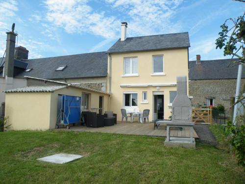 Kert, MAISON AU CALME A 10 MINUTE DU MONT SAINT MICHEL in Ducey