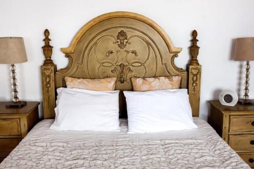 Suites of the Gods Cave Spa Hotel - image 12