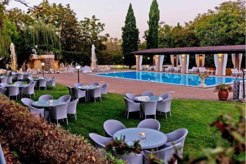 Aminta Resort