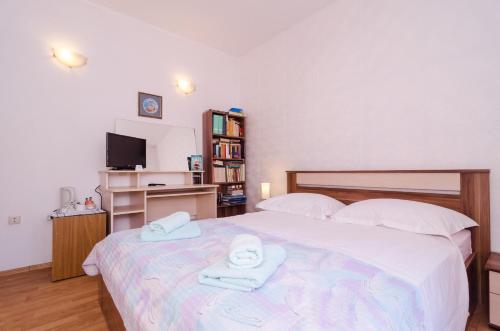 Leo's Room - image 5