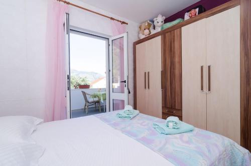 Leo's Room - image 7