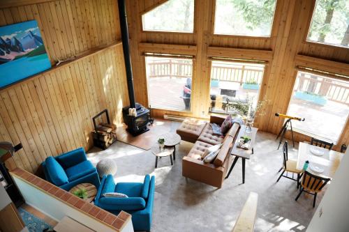 Mid Century Modern Mountain Cabin