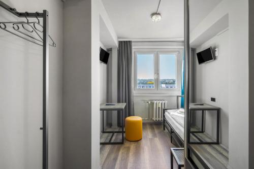 room detail thumbnail 0