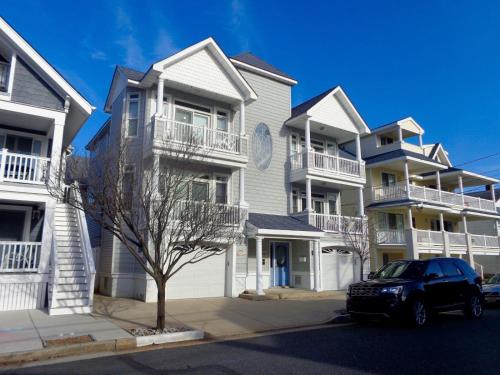 841 Third Street-1st-Floor - image 2