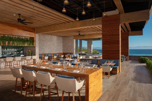 Restaurant, Dreams Bahia Mita Surf & Spa - All Inclusive in Punta Mita