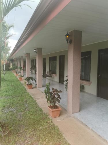 Hotel Vale's - image 2