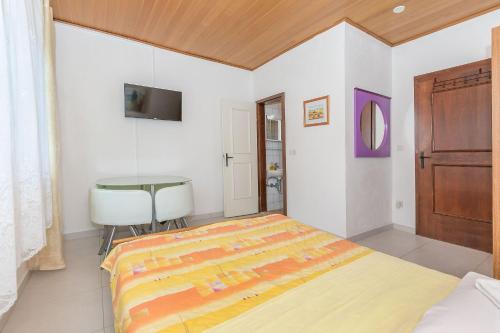 Two-Bedroom Apartment image 6