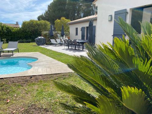 Belle villa avec piscine - Clim - 8 personnes gîte à louer Plascassier
