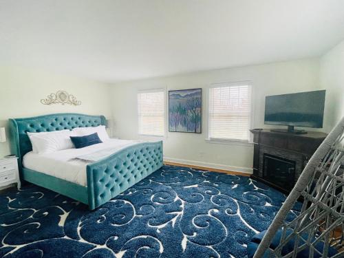 1 king bed, 2 double beds