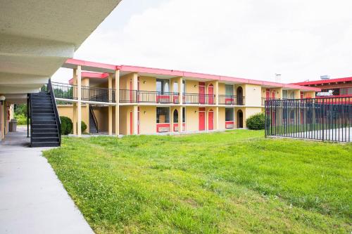 ทางเข้า, OYO Hotel Doswell Kings Dominion in ดอสเวลล์ (เวอร์จิเนีย)