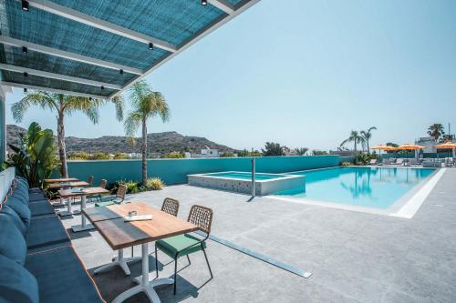 Mazoren Art Hotel - image 4