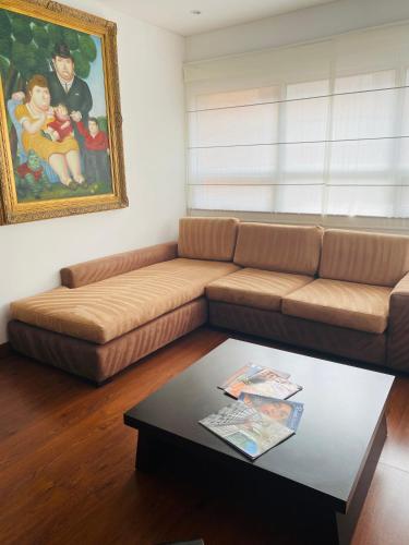 Hotel Retiro 84 by MIJ