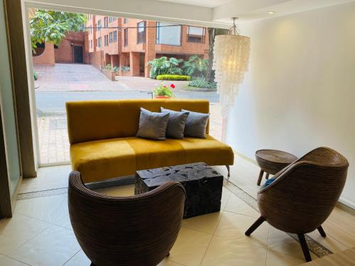 Hotel Retiro 84 by MIJ